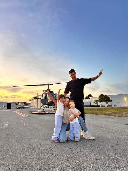 imagen n.º 3 de Excursión en helicóptero al atardecer: Fort Lauderdale-Miami Beach actividad en Fort Lauderdale, subida por el proveedor