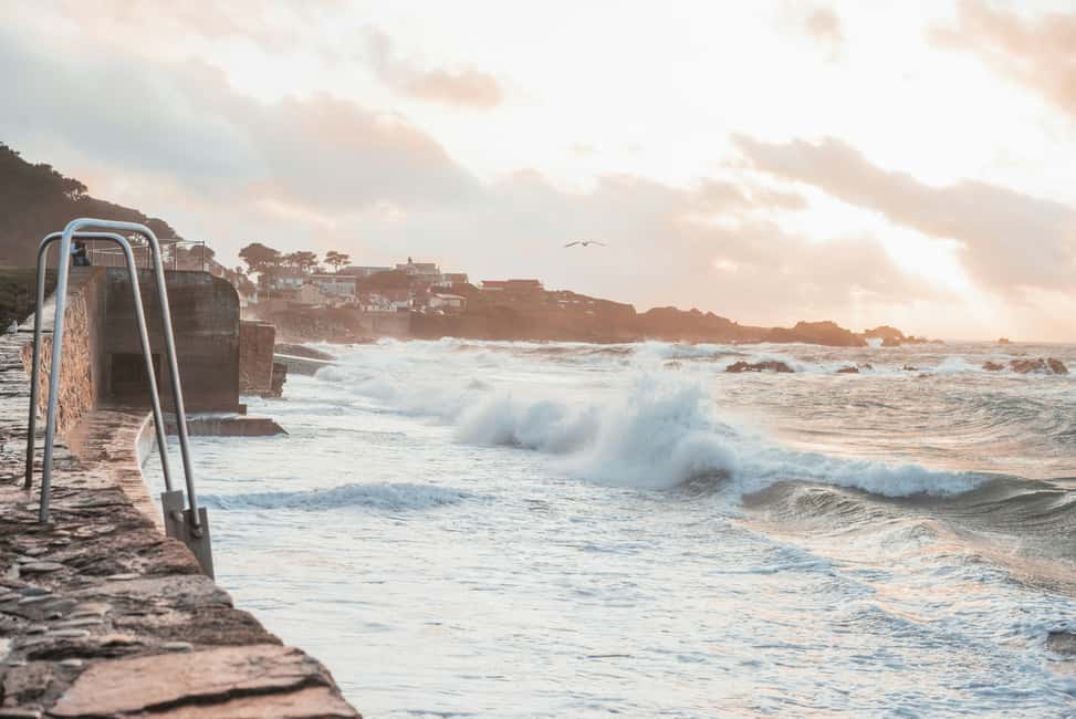 Immagine nº 5 di Guernsey: tour di mezza giornata con escursione a terra sull'isola attività a Saint Andrews, caricata dal fornitore