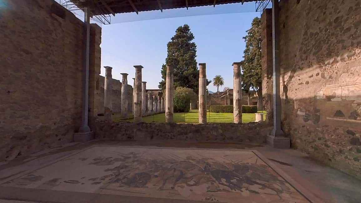 bild nr.4 av Från Sorrento: Pompeji och Vesuvius guidad tur med lunch aktivitet i Pompei, Kampanien, uppladdad av arrangören