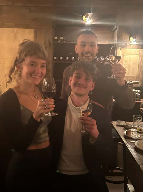 imagem n.4 de Colónia-Nippes: Prova de vinhos gourmet com prato de queijos atividade em Colônia, Alemanha, carregada pelo fornecedor