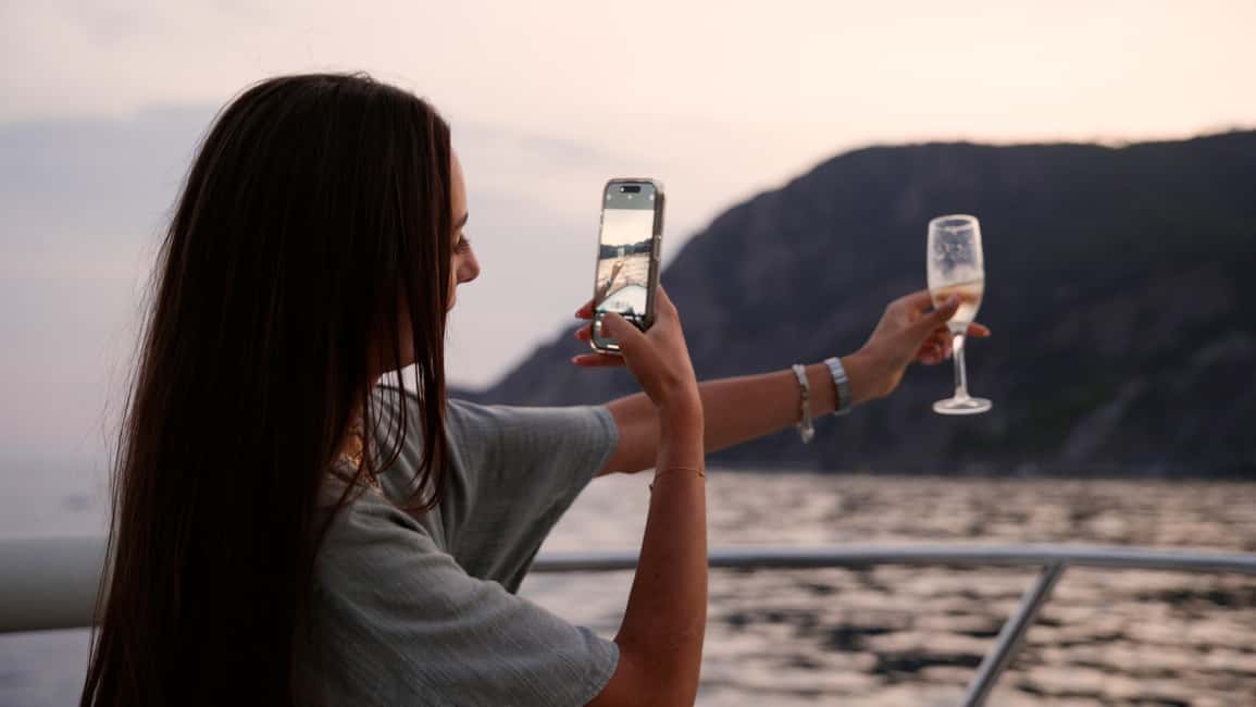 Immagine nº 6 di Cinque Terre: Crociera al tramonto con aperitivo a bordo attività a La Spezia, caricata dal fornitore