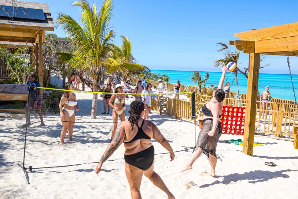 image n.76 of Nassau: 3 Islands Tour, Snorkel, Pig Beach, Turtles & Lunch activity in Berry Islands, uploaded by supplier