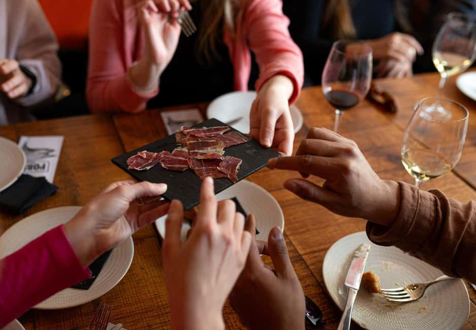 image n.6 of Barcelona: El Born Food Walking Tour with Tapas and Drinks activity in Barcelona, uploaded by supplier