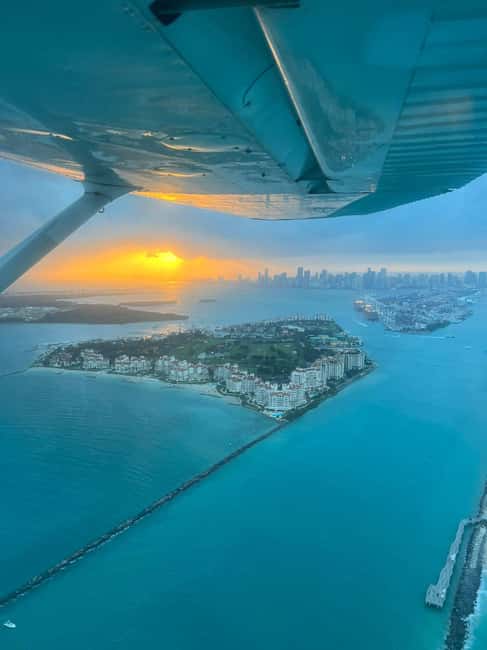 image n.25 of Miami Beach: South Beach Private Airplane Tour with Drinks activity in Miami, uploaded by supplier