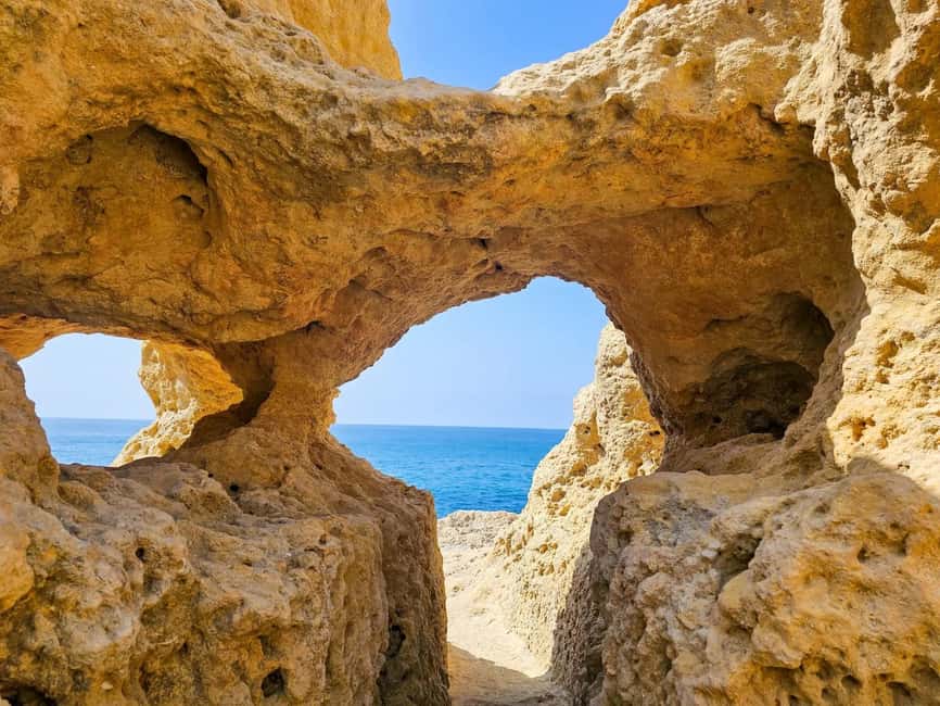 afbeelding n.18 van Algarve-avonturen vanuit Lissabon + rondvaart door de grotten van Benagil! activiteit in Praia do Carvoeiro, geüpload door aanbieder