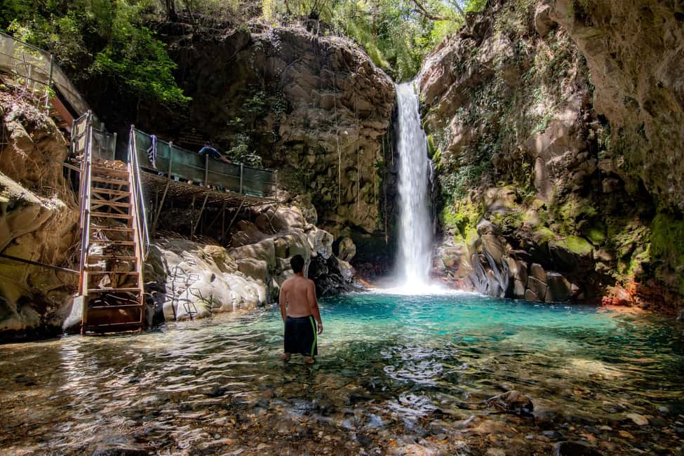 Immagine nº 2 di Terme di Rio Negro e cascata di Oropendola: combo e pranzo attività a Guanacaste, caricata dal fornitore