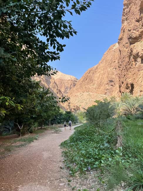 Immagine nº 9 di Muscat: tour privato di un giorno intero di Wadi Shab e Bimmah Sinkhole attività a Governatorato di Ash Sharqiyah Sud, caricata dal fornitore