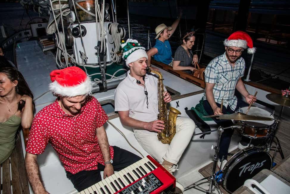 imagen n.º 6 de Cayo Hueso: Crucero con música navideña en directo y cacao caliente actividad en Cayo Hueso, subida por el proveedor