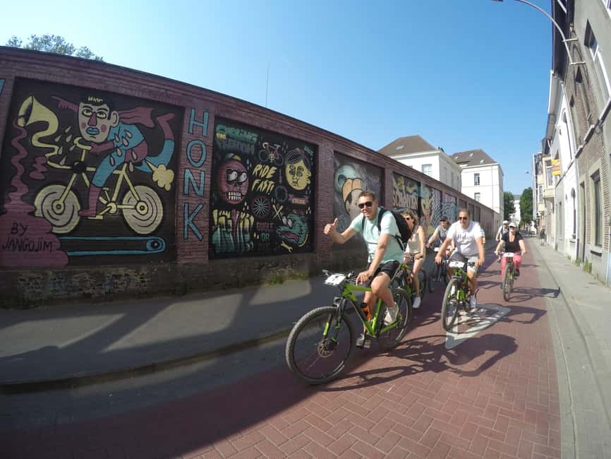 image n.7 of Ghent: Guided Urban Bike Tour activity in Ghent, uploaded by supplier