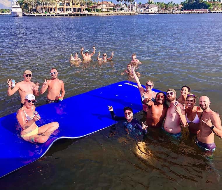 imagen n.º 11 de Ft. Lauderdale: Tour en barco de fiesta al banco de arena con melodías actividad en Fort Lauderdale, subida por el proveedor