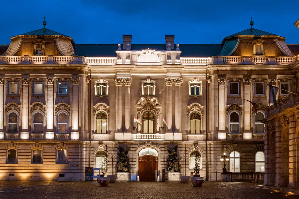 image n.1 of Budapest: Buda Castle Walk with Saint Stephen's Hall activity in Budapest, uploaded by supplier