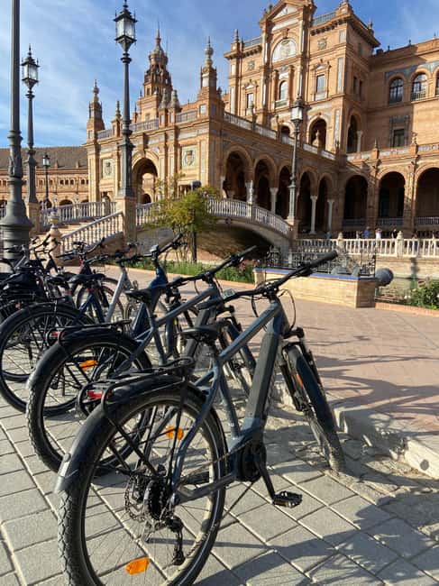 Bild Nr. 2 von Sevilla: Geführte Tour mit dem Elektrofahrrad Aktivität in Sevilla, hochgeladen vom Anbieter
