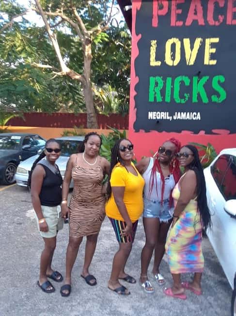 imagem n.10 de De Montego Bay: viagem de um dia a Negril e pôr do sol no Rick's Café atividade em Negril, carregada pelo fornecedor