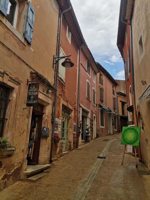 imagem n.8 de De Marselha: Tour particular personalizado de um dia pela Provença atividade em Avignon, carregada pelo fornecedor