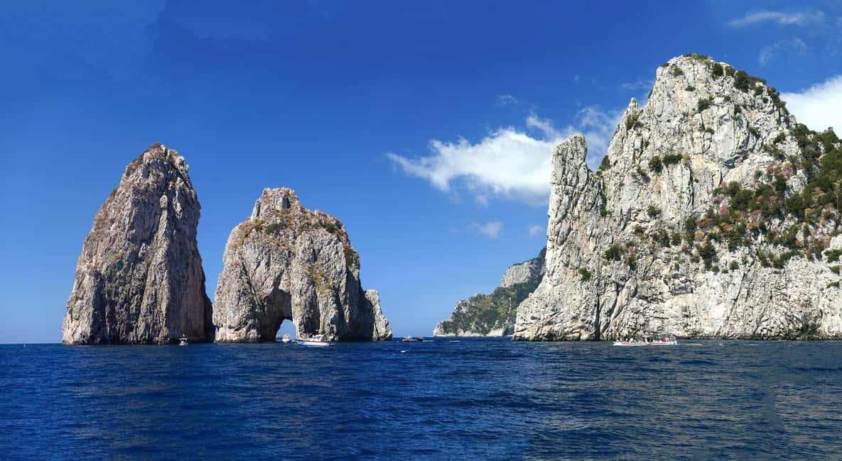 image n.7 of Capri private boat tour from sorrento on Gozzo 35 activity in Anacapri, uploaded by supplier