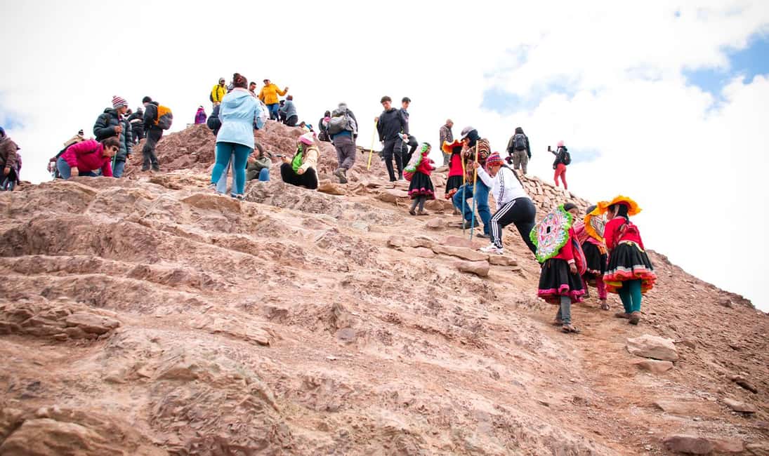 imagem n.16 de Cusco: Tour particular à Montanha Arco-Íris e ao Vale Vermelho atividade em Avanos, carregada pelo fornecedor