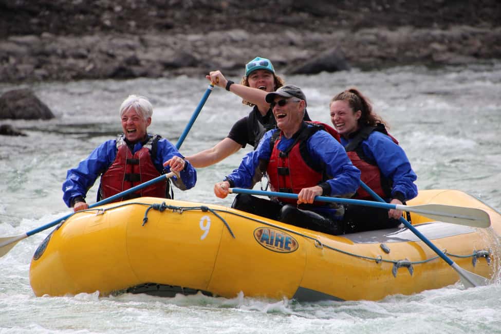 imagem n.10 de Parque Nacional de Jasper: Rafting de 2 horas em águas brancas atividade em Colúmbia Britânica, carregada pelo fornecedor