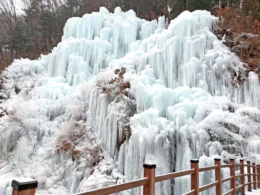 imagen n.º 3 de Seúl: Excursión Montaña Seorak+Isla Nami+Valle del Hielo de Eobi actividad en Chuncheon, subida por el proveedor