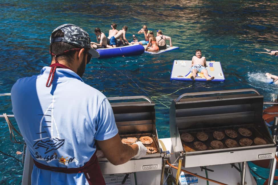 サプライヤーによってアップロードされた、リョレ ト デマルのロレート・デ・マル：カタマランセーリングクルーズ with BBQ & ドリンクの画像#25