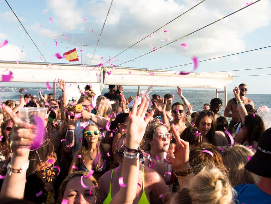 image n.8 of Mallorca: Boat Party with Live DJs, Lunch, & Nightclub Entry activity in Santa Ponsa, uploaded by supplier