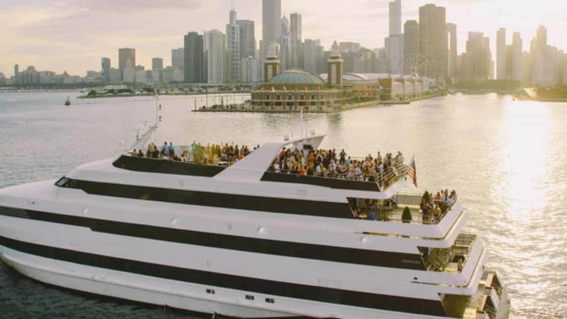 изображение номер 15 мероприятия City Cruises Chicago: Премиум-круиз с обедом или ужином в городе Чикаго, загруженное организатором