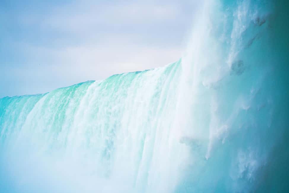 Obraz nr 29 z atrakcji Wodospad Niagara: wczesny dostęp łodzią i wycieczka za wodospadem w Wodospad Niagara w Kanadzie, przesłany przez organizatora