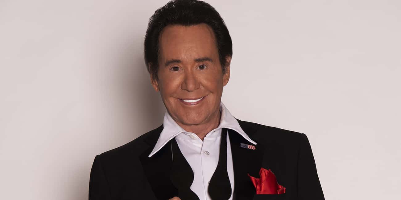 image n.2 of Las Vegas: Wayne Newton - Up Close and Personal activity in Las Vegas, uploaded by supplier