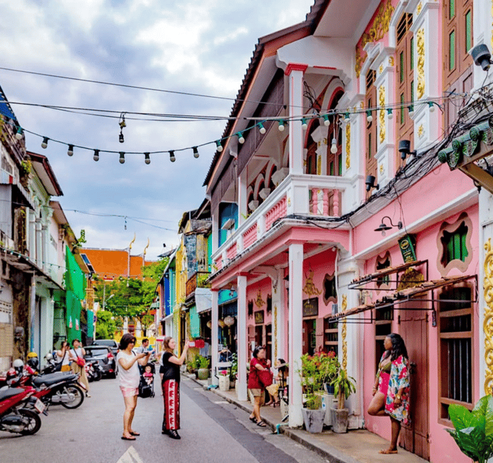 image n.16 of Phuket: Wat Chalong, Viewpoint, and Old Town Guided Tour activity in Gulf of Thailand, uploaded by supplier