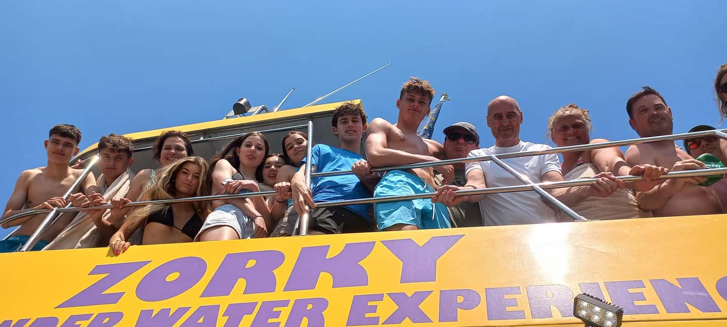 bild nr.10 av Larnaca: Yellow Submarine Swim Cruise med obegränsade drycker aktivitet i Larnaca, uppladdad av arrangören