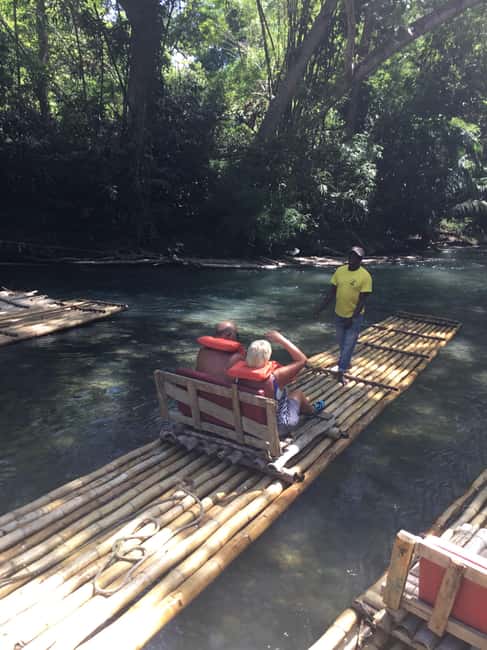 imagem n.3 de Falmouth: Rafting de bambu e excursão às Cataratas do Rio Dunn atividade em Ocho Rios, carregada pelo fornecedor