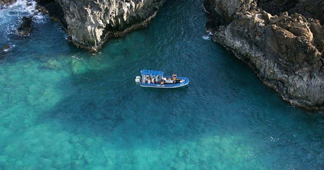image n.1 of Wailea-Makina: Sea Caves, Molokini Snorkel & Turtle Town activity in Lahaina, uploaded by supplier