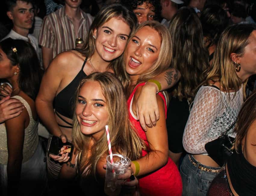 afbeelding n.12 van Opsplitsing: Boottocht met toegang tot de nachtclub, drankjes en bootfeest activiteit in Split, geüpload door aanbieder