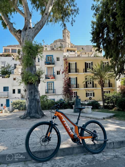Image N°4 de Ibiza E-Bike Tour : Découvrez Ibiza depuis le terminal de croisière activité à Ibiza (ville), publiée par le prestataire