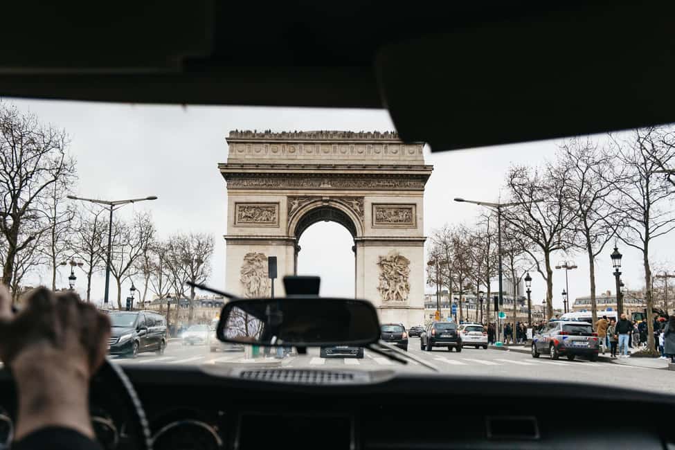 Immagine nº 12 di Parigi: Tour guidato privato della città a bordo di una Traction Avant o DS 21 attività a Parigi, caricata dal fornitore