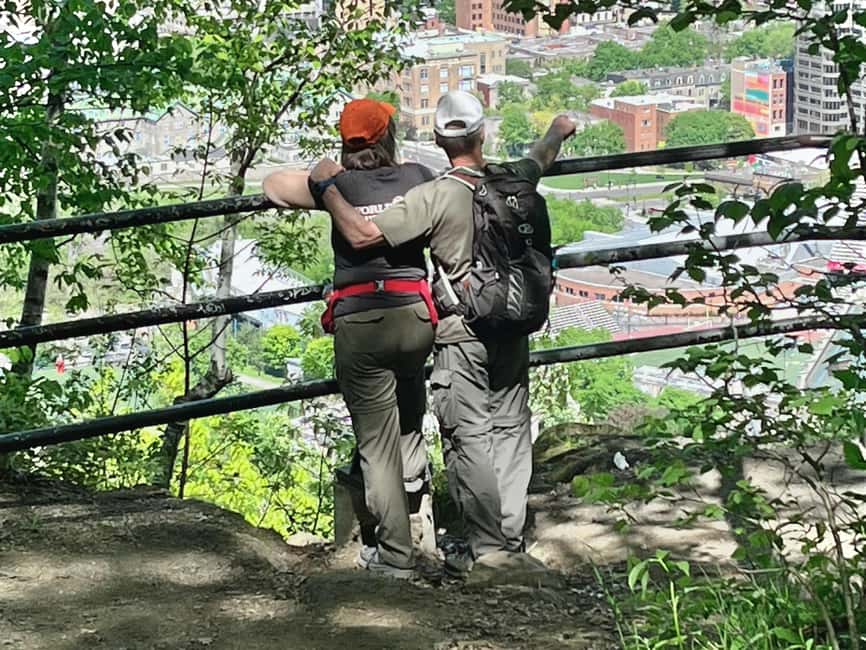 image n.17 of Montreal's Mount Royal Tour activity in Montreal, uploaded by supplier