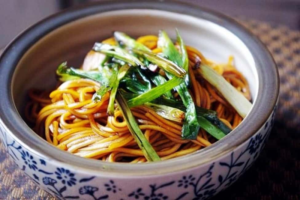 Image N°9 de Croisière nocturne sur le fleuve Shanghai : siège VIP et dîner authentique activité à Shanghaï, publiée par le prestataire