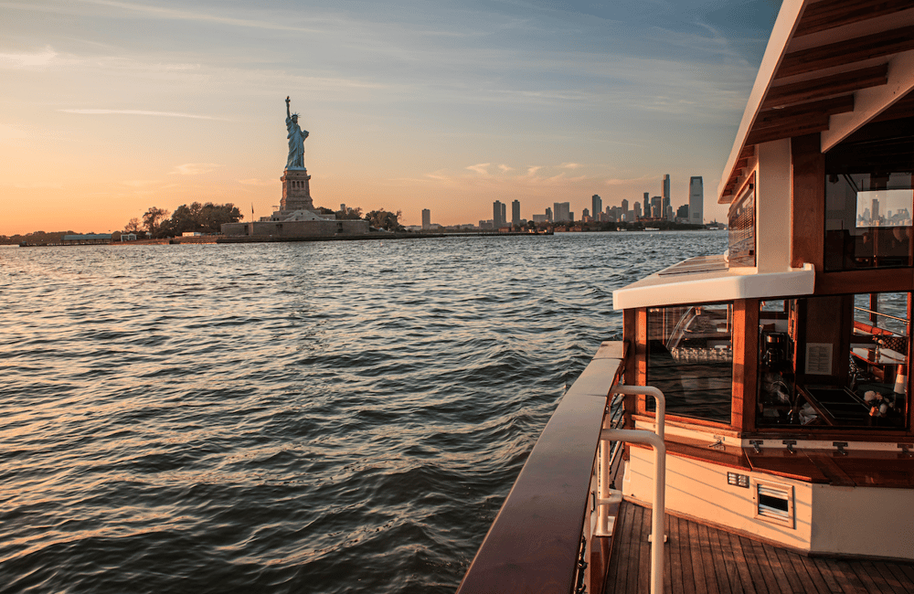 image n.14 of New York City: Sunset Yacht Cruise activity in New York City, uploaded by supplier