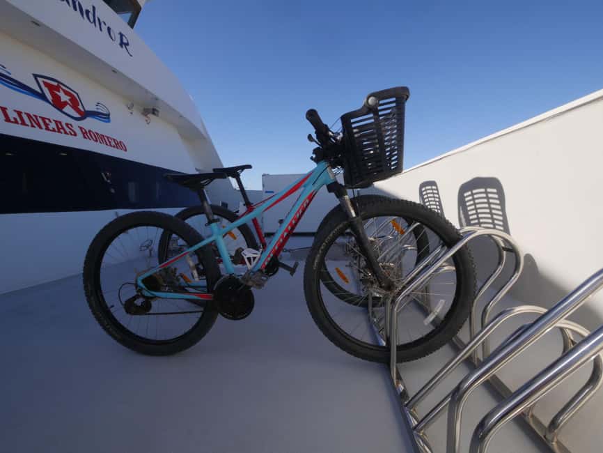 image n.3 of Lanzarote: Ferry to La Graciosa with Wi-Fi (free parking) activity in Órzola, uploaded by supplier