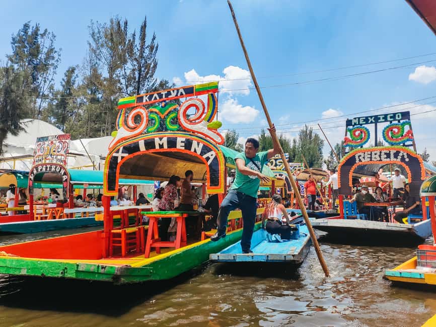 image n.3 of CDMX: Xochimilco, Coyoacan, Frida Kahlo Museum & Murals Tour activity in Mexico City, uploaded by supplier
