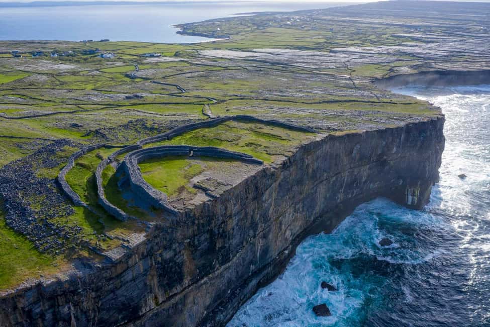 Obraz nr 7 z atrakcji Z Galway: Jednodniowy rejs na Wyspy Aran i Klify Moheru w Connacht, przesłany przez organizatora