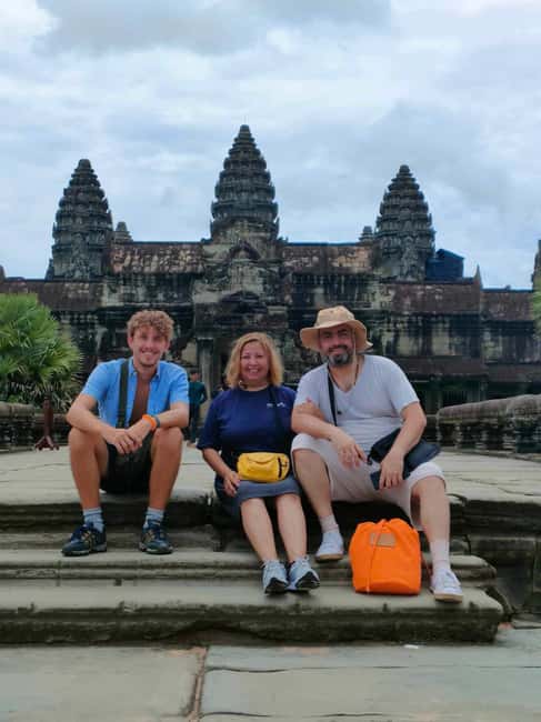 imagen n.º 5 de Siem Reap: Tour de día completo por Angkor Wat con guía y puesta de sol actividad en Siem Reap, subida por el proveedor