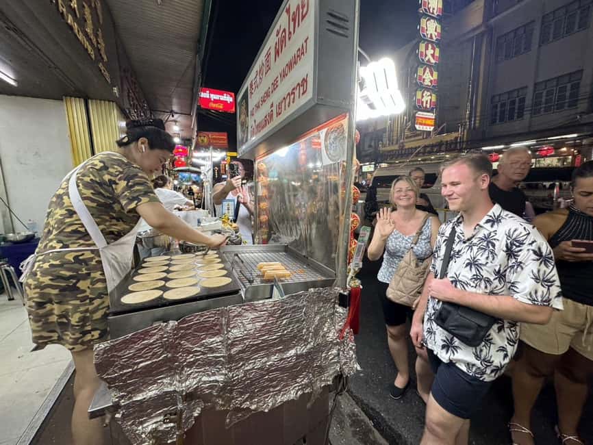 imagem n.4 de Bangkok Authentic Tasting Thai-Chinatown Walking Food Tour atividade em Bangkok, carregada pelo fornecedor