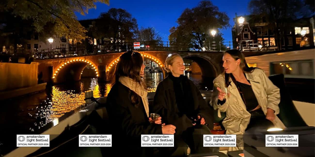 imagen n.º 6 de Crucero por el Festival de la Luz de Ámsterdam con bebidas calientes opcionales actividad en Ámsterdam, subida por el proveedor