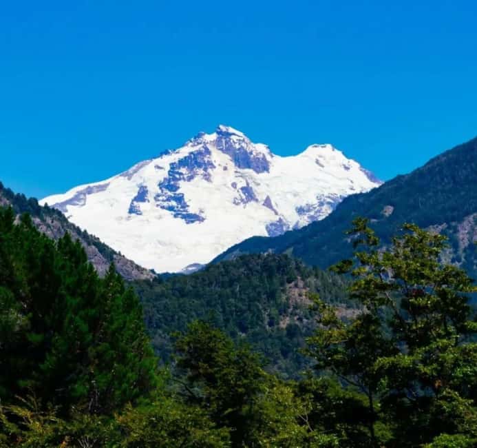imagen n.º 3 de Bariloche: Tour al Cerro Tronador y Glaciar Ventisquero Negro actividad en San Carlos de Bariloche, subida por el proveedor