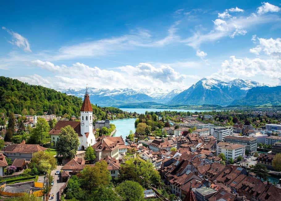 imagen n.º 2 de Desde Basilea: excursión a Thun, paseo en barco y cuevas de San Beato, excursión de un día actividad en Interlaken, subida por el proveedor