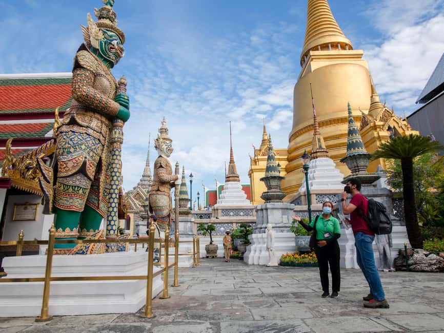image n.1 of Bangkok: Grand Palace and Wat Arun Guided Walking Tour activity in Bangkok, uploaded by supplier
