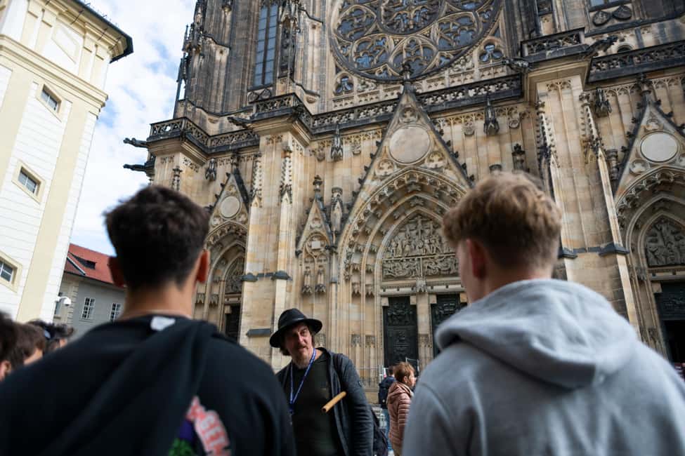 Prag içindeki Prag Kalesi İç Mekanları, Otobüs Turu ve Vltava Nehri Gezisi etkinliğinin tedarikçi tarafından yüklenen 24 no'lu görseli