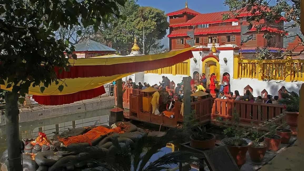 imagen n.º 7 de Katmandú: Kirtipur, Baishdhara, Swayambhu, Estupa de Boudha actividad en Katmandú, subida por el proveedor