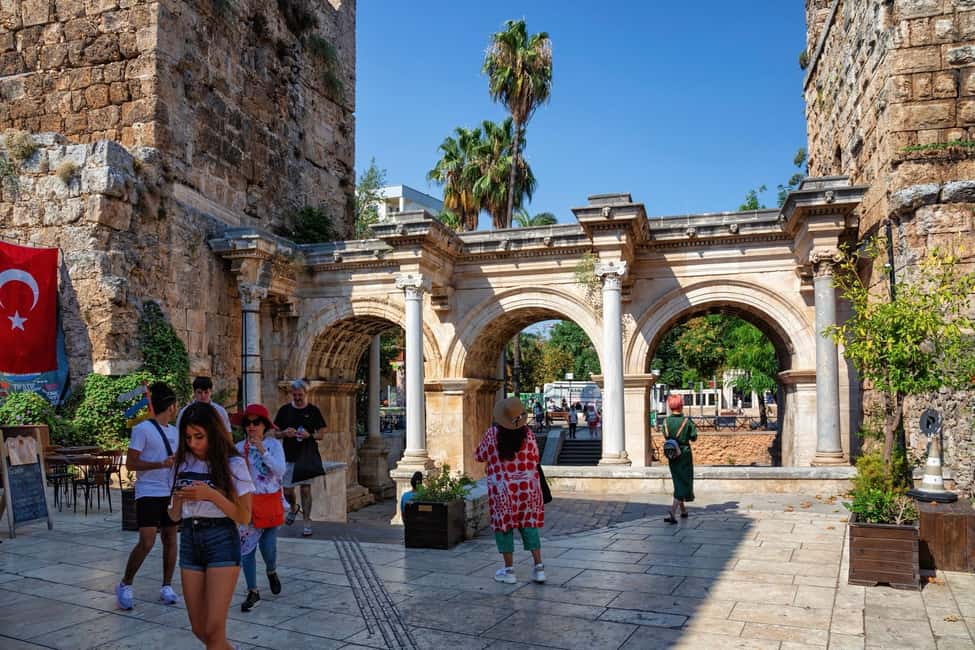 Muratpaşa içindeki Antalya: Eski Şehir Yürüyüş Turu, Türk Çayı ve Baklava Dahil etkinliğinin tedarikçi tarafından yüklenen 9 no'lu görseli