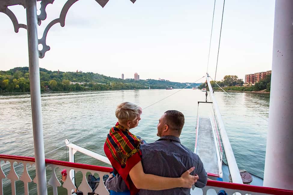 image n.2 of Cincinnati: Riverboat Cruise with Lunch and Entertainment activity in Kentucky, uploaded by supplier